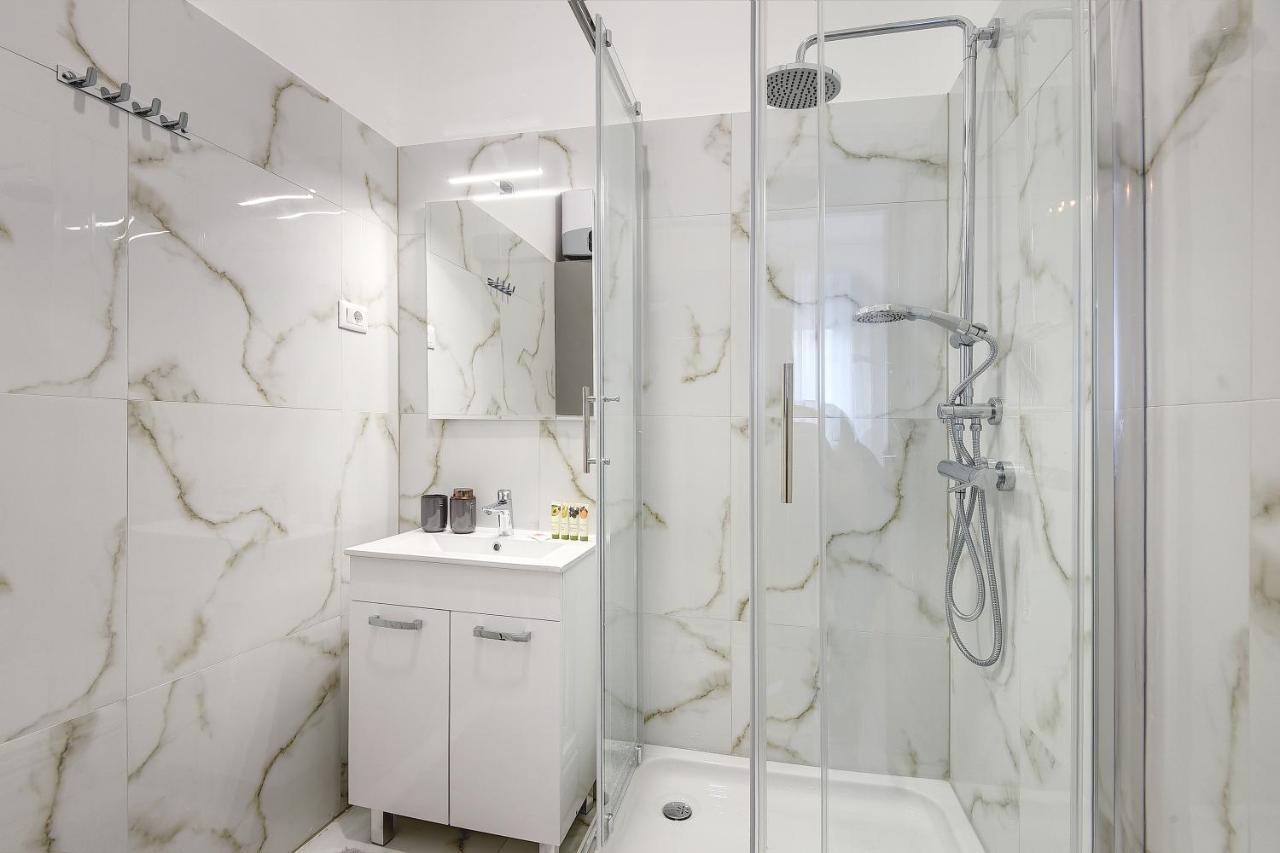 E&F Luxury Apartments プーラ エクステリア 写真