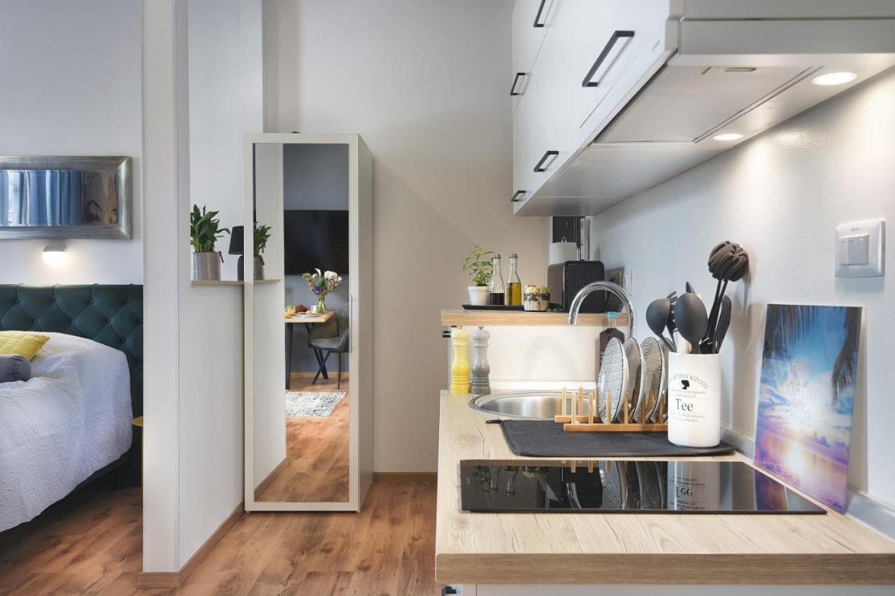 E&F Luxury Apartments プーラ エクステリア 写真